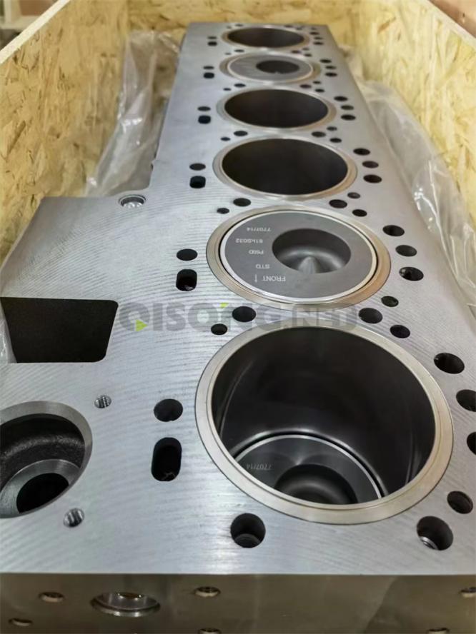 小松PC300-7/360-7/SAA6114E发动机缸体6741-21-1190(图1) mmexport1681482479418.jpg