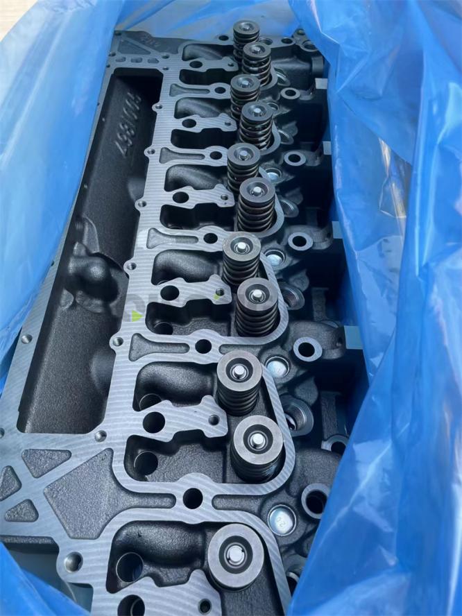 小松PC200-7/200-6/6D102发动机缸盖6735-11-1020/6731-11-1371(图1) mmexport1681484404136.jpg